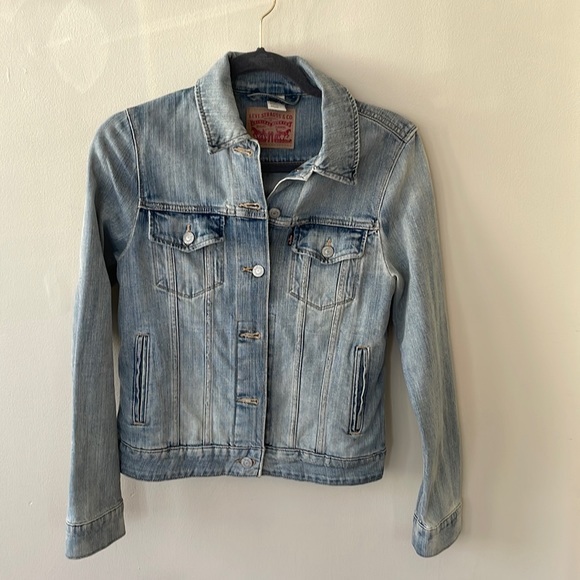 Levi's Jackets & Blazers - Levi's Light Wash Blue Denim Jacket